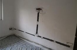 Apartament cu 3 camere, 70 mp, parter, Dambovita