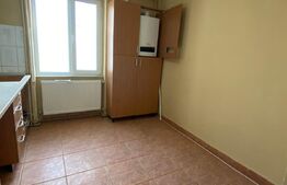 Apartament cu 3 camere, 61 mp, semidecomandat, Gara de Nord