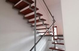 Casa sau spatiu comercial, 220 mp, 5 locuri de parcare, zona Complex Studentesc