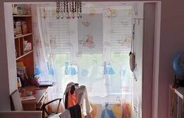 Apartament cu 3 camere, 70 mp, etaj intermediar, Girocului