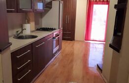 Apartament cu 3 camere, 50 mp, decomandat, Sagului