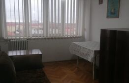 Apartament 3 camere, etaj intermediar, lift, zona Sagului