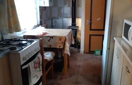 Casa pe parter cu curte comuna, de vanzare, 60mp, zona Stefan cel Mare