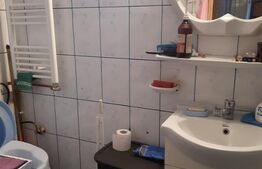 Casa pe parter cu curte comuna, de vanzare, 60mp, zona Stefan cel Mare