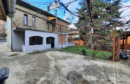 Spatiu comercial cu VAD foarte bun, 240 mp utili, 600 mp teren, in zona Lipovei