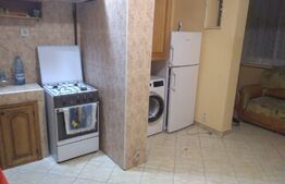 Apartament de 2 camere, decomandat, zona Bucovina
