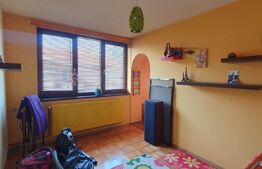 Apartament de 3 camere, 70 mp, decomandat, zona Centrală 