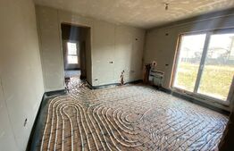 Apartament decomandat cu gradina, parcare, 3 camere în Giroc