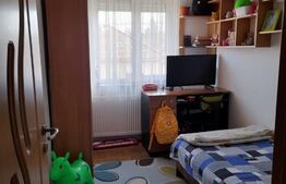Apartament 3 camere, 55mp, zona Sagului