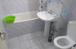 Apartament de 3 camere, decomandat, zona Aradului