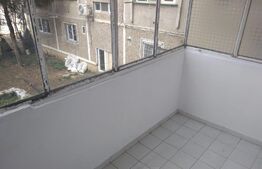 Apartament de 3 camere, decomandat, zona Aradului
