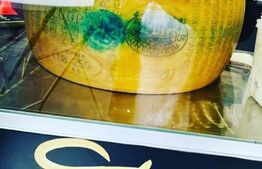 Afacere la cheie, Food-Truck cu paste in roata de parmezan