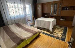 Apartament mobilat, 3 camere, decomandat, în zona Buziașului