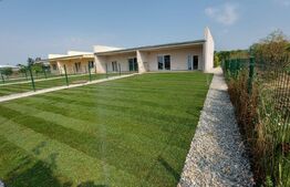 Duplex, 95 mp utili, 350 mp teren! Recas!