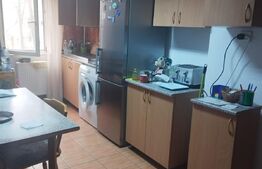 Apartament cu 4 camere, in zona Lipovei