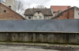 Casă P + 1E , 200 mp utili si 700 mp teren pe Bujorilor