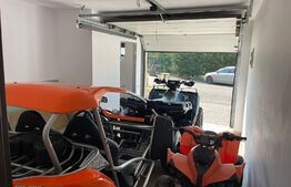 Casa cuplata cu garaj, 139 mp, 300 teren, Mosnita Noua!