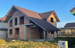 Casa la rosu, 608 mp teren, 180 mp construiti, Ghiroda