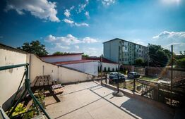 Casa cu 3 apartamante+spatiu comercial, 320mp utili, 691mp teren, Sagului