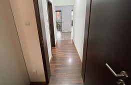 Ocazie, apartament cu 3 camere, 90,6 mp, la intrare în Ghiroda
