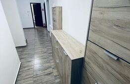 Ocazie, apartament cu 3 camere, 90,6 mp, la intrare în Ghiroda