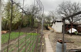 Casa demolabila cu 900 mp teren in Calea Girocului