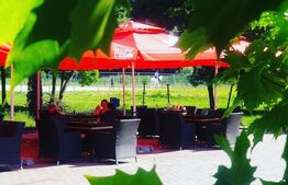 Baza de agrement  P+E, sala de evenimente si cazare