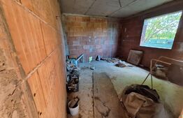 Casa la rosu, 1007 mp teren, 180 mp construiti,  zona Ghiroda