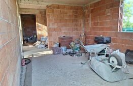 Casa la rosu, 1007 mp teren, 180 mp construiti,  zona Ghiroda