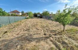 Casa la rosu, 1007 mp teren, 180 mp construiti,  zona Ghiroda