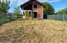 Casa la rosu, 1007 mp teren, 180 mp construiti,  zona Ghiroda