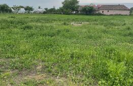 Teren intravilan, 3746 mp, front 48 ml, vatra satului Parta!