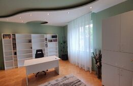 Apartament de 3 camere, 2 locuri de parcare, terasa, zona Centrala