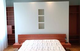 Apartament de 3 camere, 2 locuri de parcare, terasa, zona Centrala