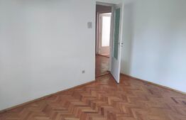 Apartament de 3 camere, zona Bălcescu, nemobilat, 67 mp.