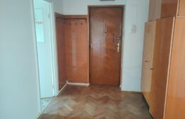 Apartament de 3 camere, zona Bălcescu, nemobilat, 67 mp.