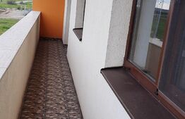 Ansamblu cu 4 apartamente+SAD, sub pret, Giroc