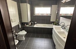 Casa individuala 4 camere, 238 mp utili, Freidorf