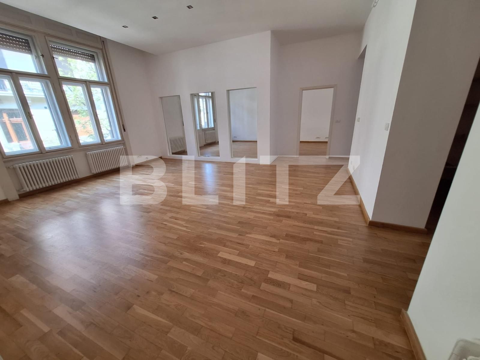 Apartament de vânzare 4+ camere P-ta Victoriei - 120573AV | BLITZ Timișoara | Poza1