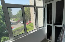 Apartament cu 3 camere, 80 mp, zona Piata 700