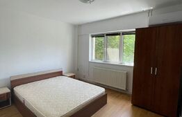 Apartament cu 3 camere, 80 mp, zona Piata 700
