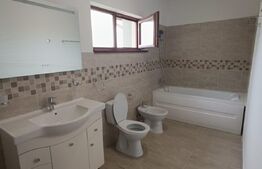 Casa cuplata, 152 mp utili, 358 mp teren, intrare Sacalaz