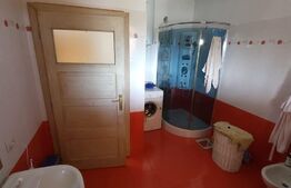 Casa 4 camere, 380 mp, zona Ronat 