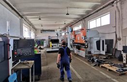 Teren industrial, 3550 mp, cu hale 1200 mp, Buziasului