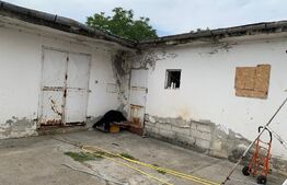 Casa de 3 camere + spatiu industrial pe Muzicescu