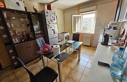 Apartament cu 3 camere, 65mp, zona Modern