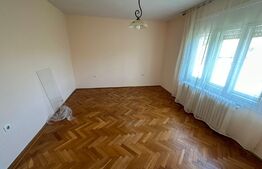 Apartament la vila, 4 camere, 2 bai, curte comuna, zona Olimpia Stadion