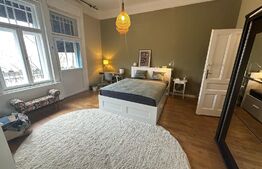 Apartament 3 camere, spatios, 115mp, cladire istorica, zona Sinaia