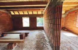 Casa 7 camere, 265 mp, teren, 344 mp, zona Lipovei