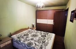Apartament cu 4 camere, 95mp, 2 bai, etaj intermediar, Dambovita